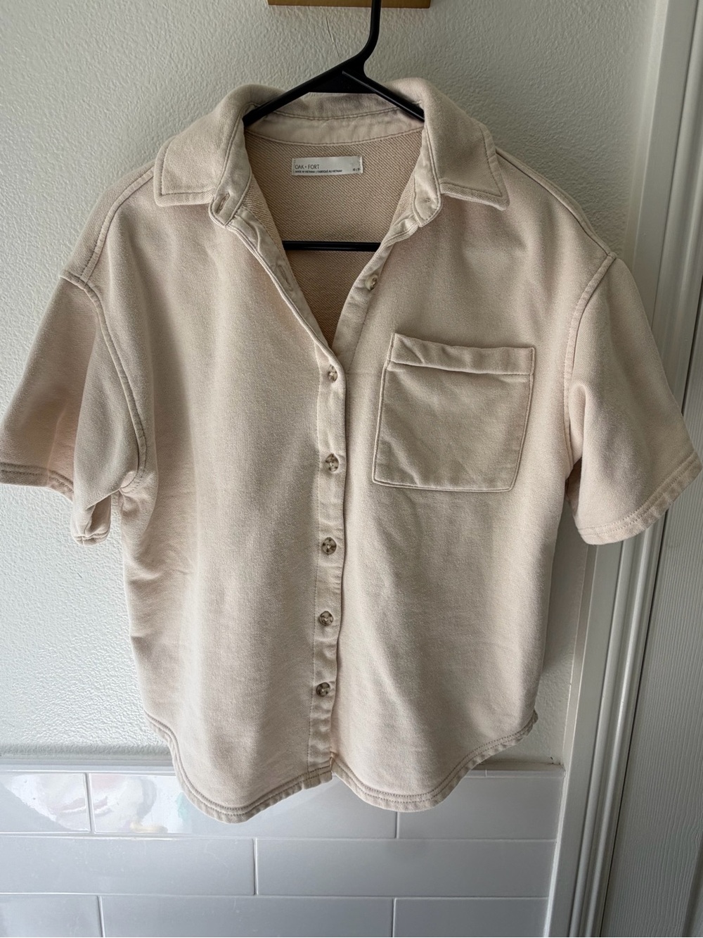 OAK + FORT Short Sleeve Button-Down Shirt in Light Beige